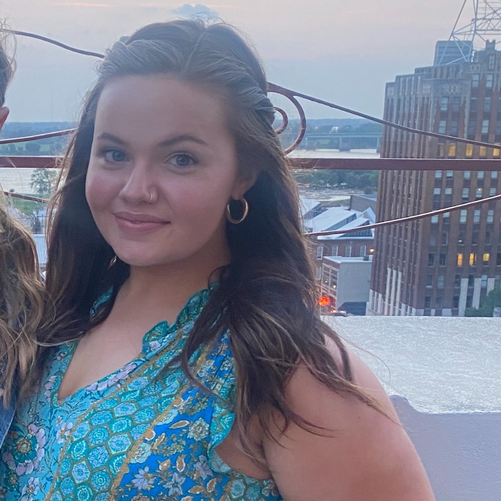 Meet your Posher, Madeline